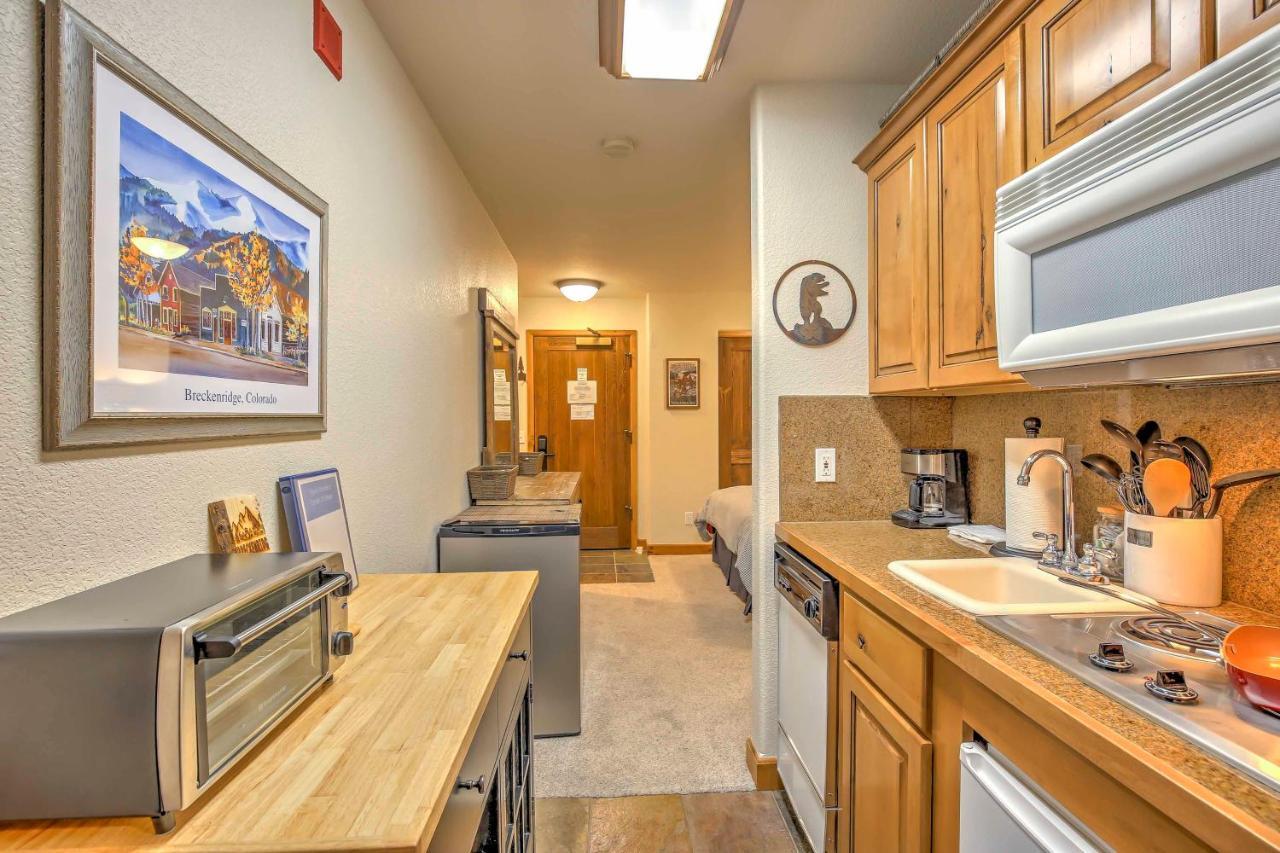 Breck Studio With Hot Tub Access, Walk To Main St! Брекенрідж Екстер'єр фото