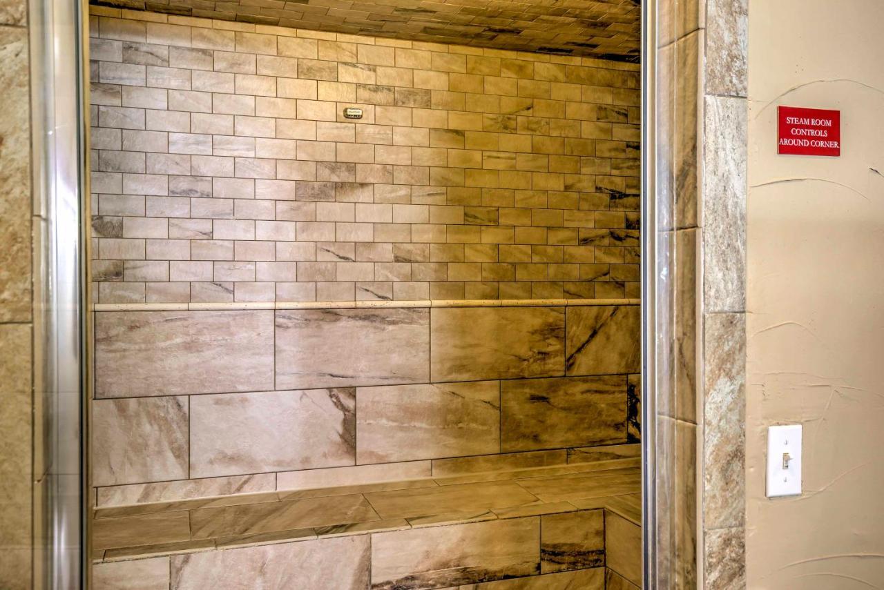 Breck Studio With Hot Tub Access, Walk To Main St! Брекенрідж Екстер'єр фото